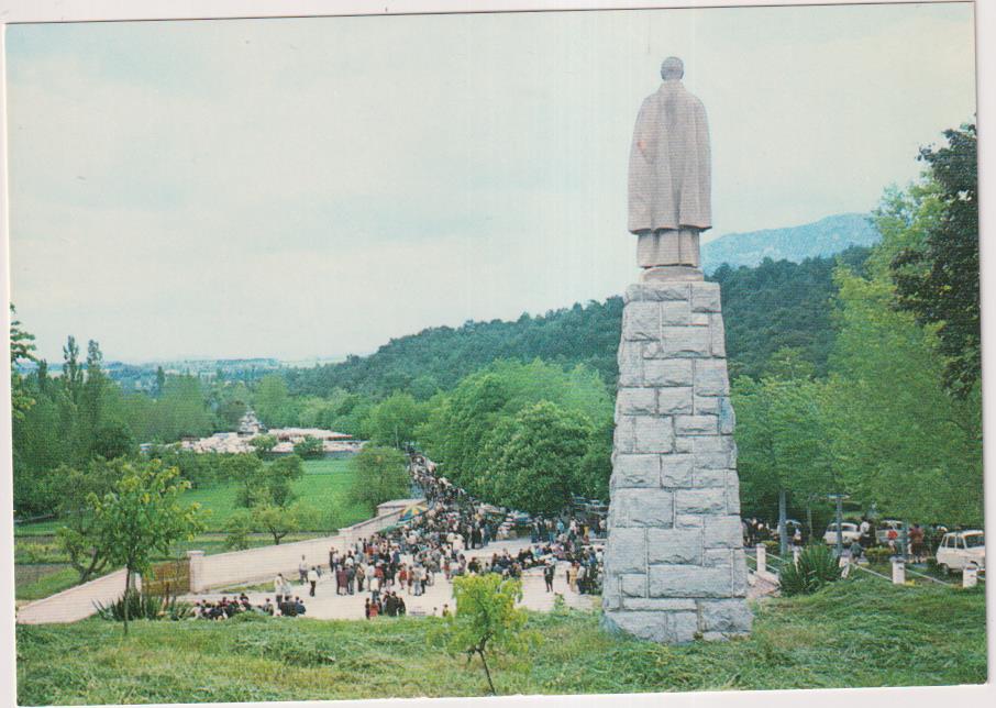 Angosto. Monumento al fundador de los PP Pasionistas. Año 1983